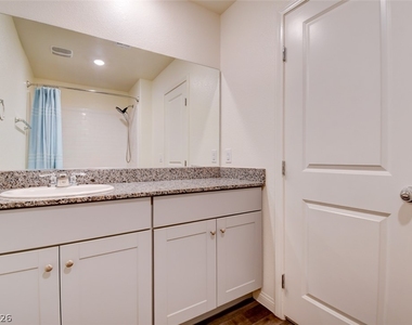 4234 Lunar Canyon Avenue - Photo Thumbnail 14