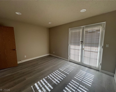6161 W Oakey Boulevard - Photo Thumbnail 19