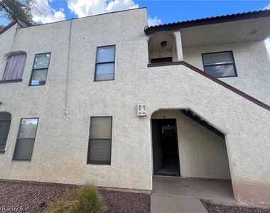 6161 W Oakey Boulevard - Photo Thumbnail 1