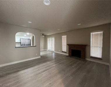 6161 W Oakey Boulevard - Photo Thumbnail 2