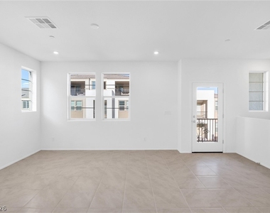 6168 Garden Crest Street - Photo Thumbnail 4