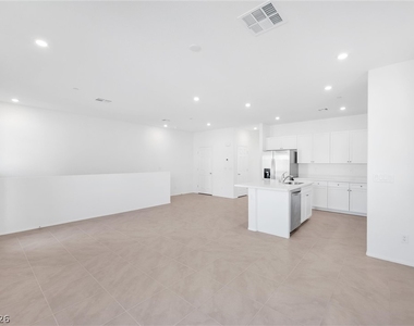 6168 Garden Crest Street - Photo Thumbnail 9