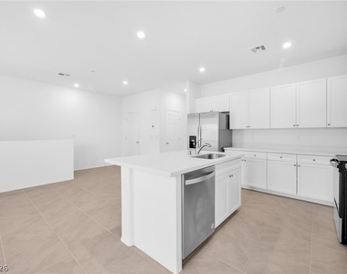 6168 Garden Crest Street - Photo Thumbnail 5