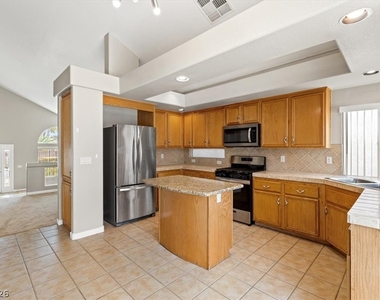 7737 Tattersall Flag Street - Photo Thumbnail 8