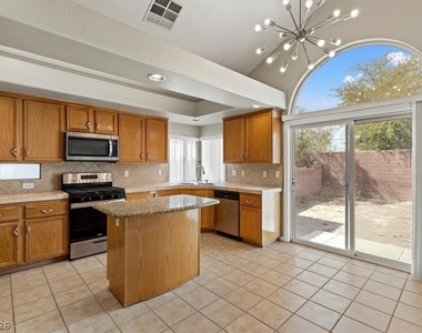 7737 Tattersall Flag Street - Photo Thumbnail 6