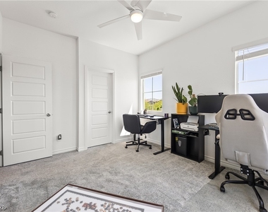7204 N Decatur Boulevard - Photo Thumbnail 20