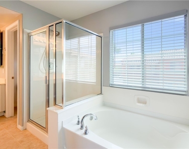 3610 Pinnate Drive - Photo Thumbnail 5
