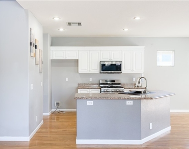3610 Pinnate Drive - Photo Thumbnail 1
