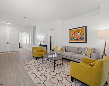 824 Cambridge Cross Place - Photo Thumbnail 9