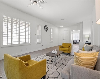 824 Cambridge Cross Place - Photo Thumbnail 10