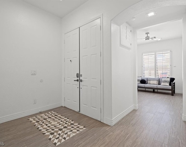 824 Cambridge Cross Place - Photo Thumbnail 6