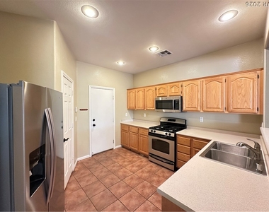 11008 Napa Ridge Drive - Photo Thumbnail 5