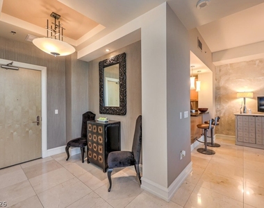 2700 Las Vegas Boulevard - Photo Thumbnail 4
