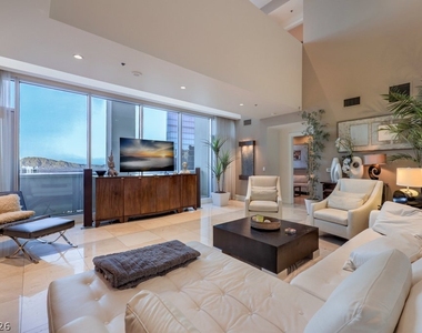 2700 Las Vegas Boulevard - Photo Thumbnail 11