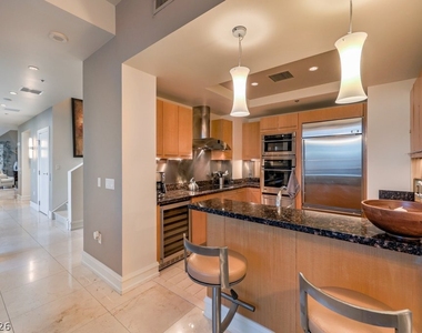 2700 Las Vegas Boulevard - Photo Thumbnail 16