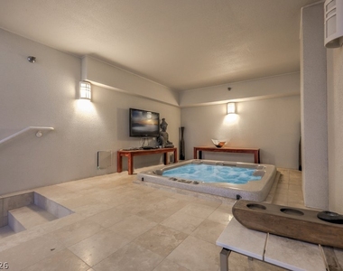 2700 Las Vegas Boulevard - Photo Thumbnail 63