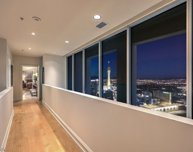 2700 Las Vegas Boulevard - Photo Thumbnail 20