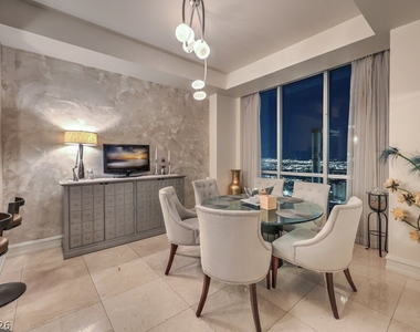 2700 Las Vegas Boulevard - Photo Thumbnail 13