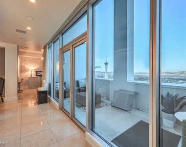 2700 Las Vegas Boulevard - Photo Thumbnail 6