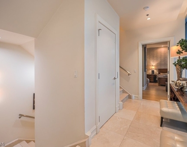 2700 Las Vegas Boulevard - Photo Thumbnail 21