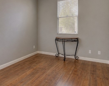 972 Rue Grand Paradis Lane - Photo Thumbnail 22