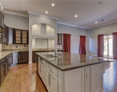 972 Rue Grand Paradis Lane - Photo Thumbnail 4