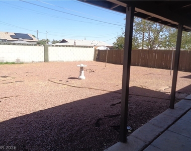 6244 Evergreen Avenue - Photo Thumbnail 13