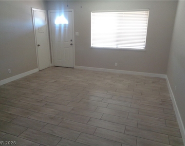 6244 Evergreen Avenue - Photo Thumbnail 3