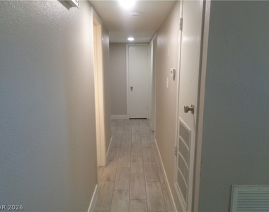 6244 Evergreen Avenue - Photo Thumbnail 7