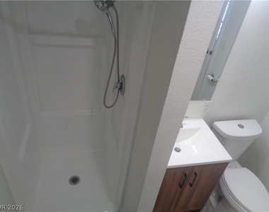 6244 Evergreen Avenue - Photo Thumbnail 12