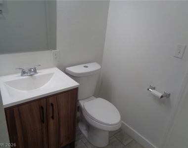 6244 Evergreen Avenue - Photo Thumbnail 11