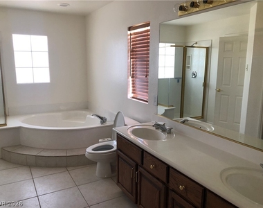 10990 Calcedonian Street - Photo Thumbnail 11