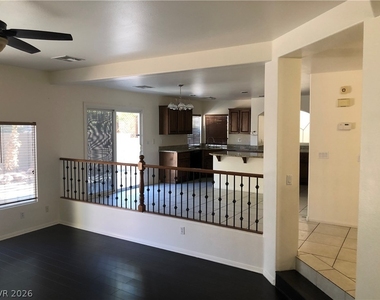 10990 Calcedonian Street - Photo Thumbnail 3