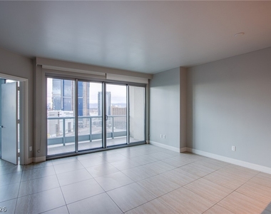 222 Karen Avenue - Photo Thumbnail 2