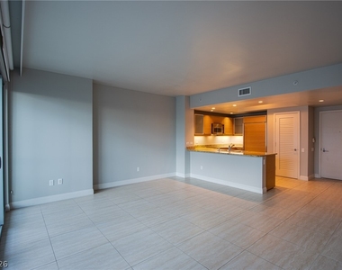 222 Karen Avenue - Photo Thumbnail 4