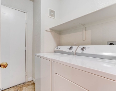 3661 Renovah Street - Photo Thumbnail 13