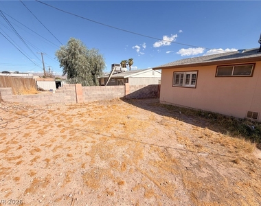 1312 E Brooks Avenue - Photo Thumbnail 24