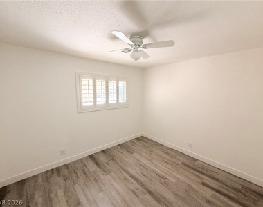 1312 E Brooks Avenue - Photo Thumbnail 12