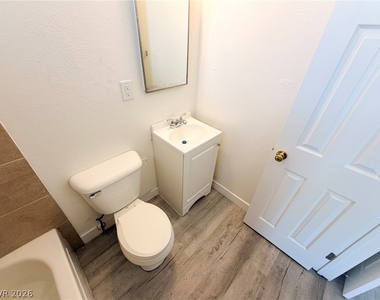 1312 E Brooks Avenue - Photo Thumbnail 10