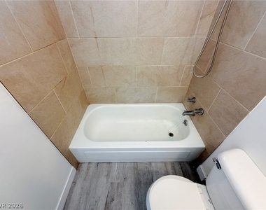 1312 E Brooks Avenue - Photo Thumbnail 11