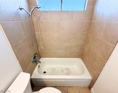 1312 E Brooks Avenue - Photo Thumbnail 19