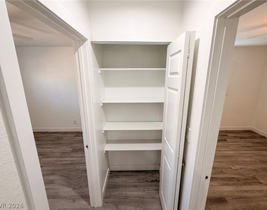 1312 E Brooks Avenue - Photo Thumbnail 21