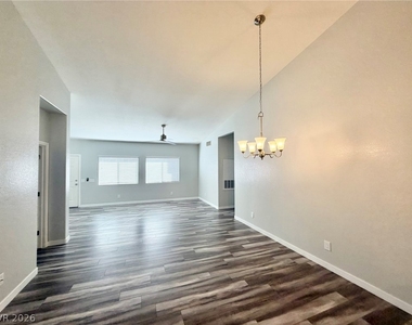 2000 Jasper Bluff Street - Photo Thumbnail 6