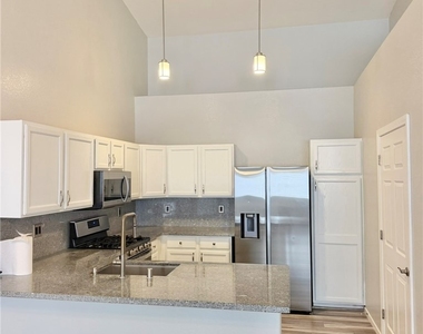 2000 Jasper Bluff Street - Photo Thumbnail 13