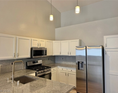 2000 Jasper Bluff Street - Photo Thumbnail 4