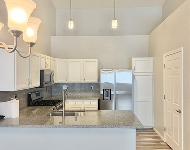 2000 Jasper Bluff Street - Photo Thumbnail 12