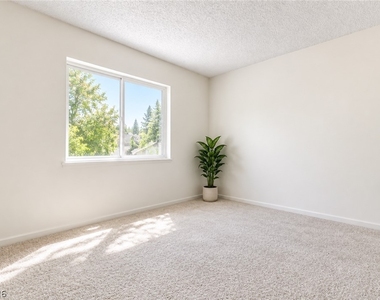 9416 Hershey Lane - Photo Thumbnail 6