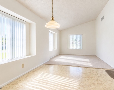 9416 Hershey Lane - Photo Thumbnail 3