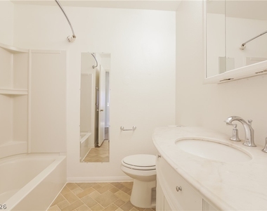 376 Manzanita Street - Photo Thumbnail 12