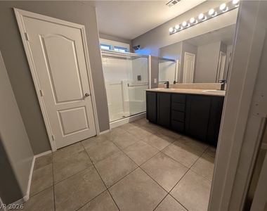 10633 Mount Blackburn Avenue - Photo Thumbnail 7